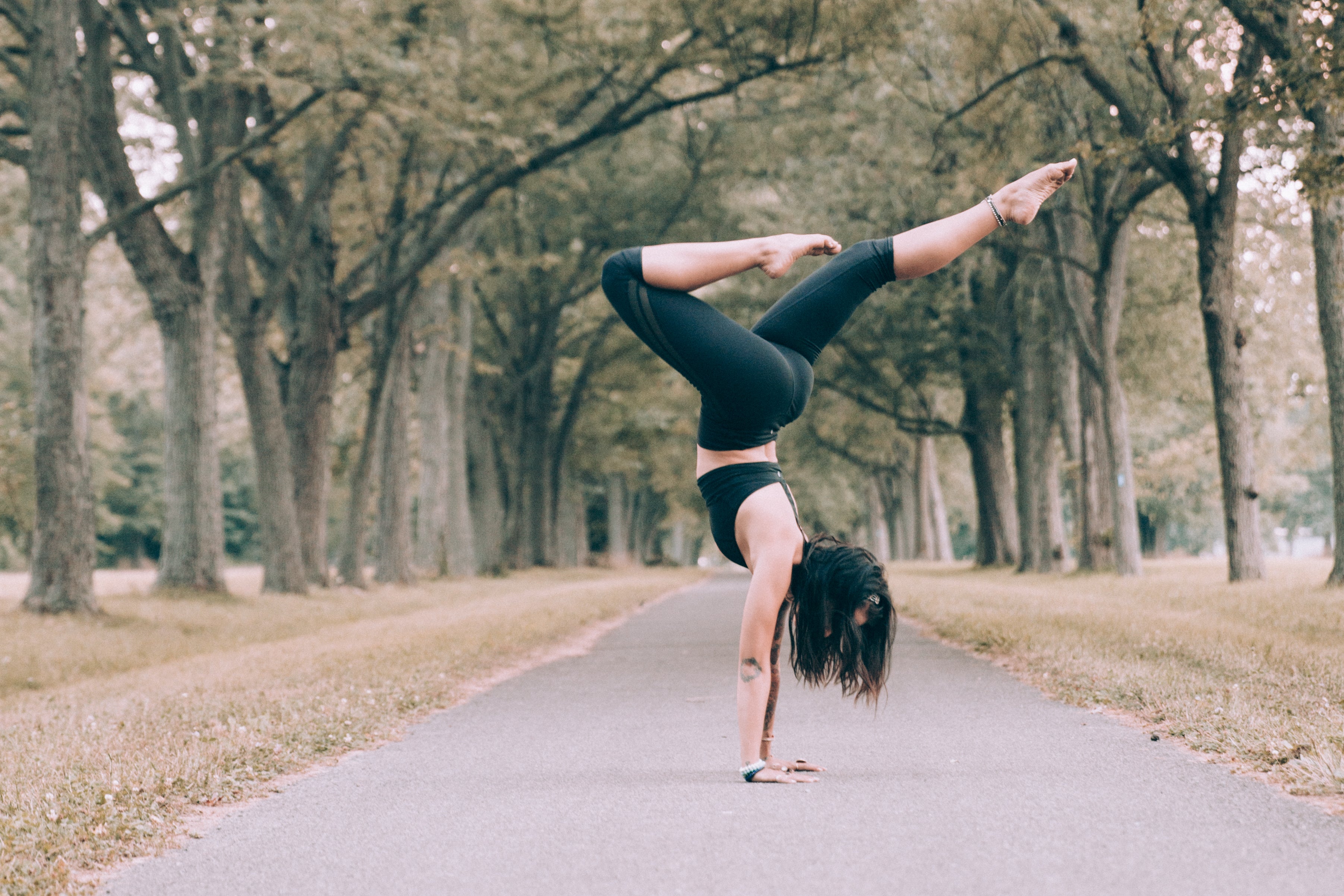 incredible-balance-yoga-posing.jpg